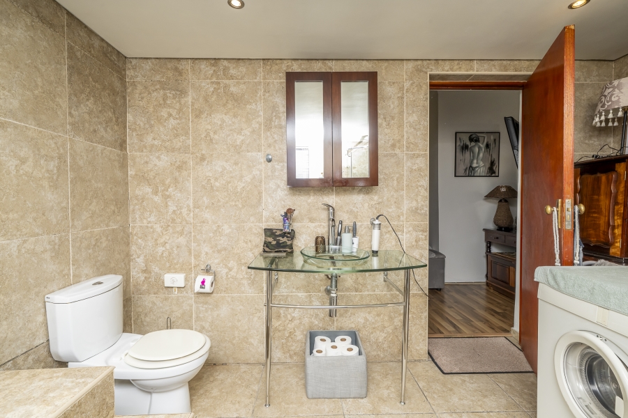 8 Bedroom Property for Sale in Brackenfell South Western Cape